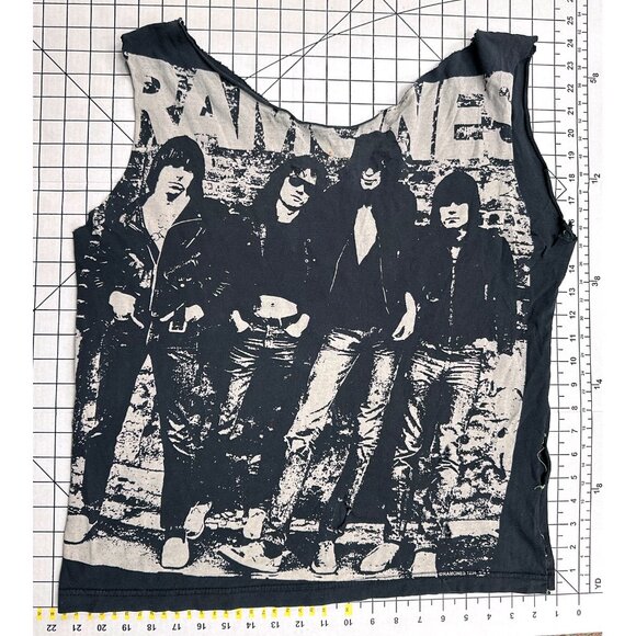 Vintage Ramones Shirt Thrashed Tank Cut Punk Rock 80s 90s M/L - Picture 4 of 6